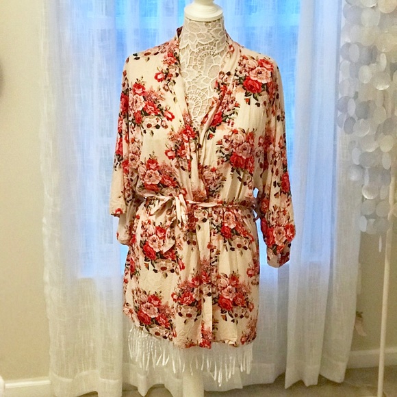 Light Pink Floral Robe - Picture 3 of 5